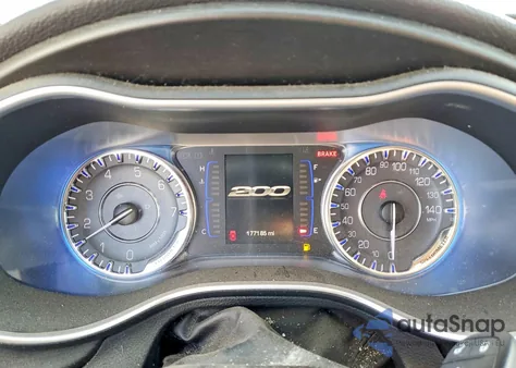 2015 Chrysler 200 Limited из США, поврежденный, VIN 1C3CCCAB5FN702935